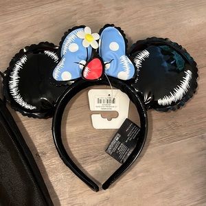 NWT Loungefly Minnie Balloon Ears